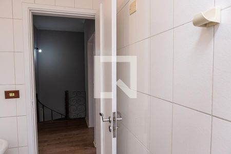 Casa à venda com 200m², 4 quartos e 3 vagas Casa à venda com 200m², 4 quartos e 3 vagasBanheiro