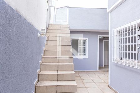 Casa à venda com 200m², 4 quartos e 3 vagas Casa à venda com 200m², 4 quartos e 3 vagasTerraço