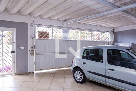 Casa à venda com 200m², 4 quartos e 3 vagas Casa à venda com 200m², 4 quartos e 3 vagasGaragem