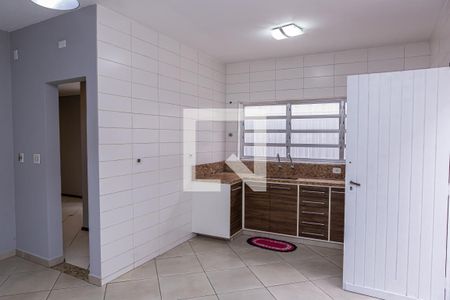 Casa à venda com 200m², 4 quartos e 3 vagas Casa à venda com 200m², 4 quartos e 3 vagasCozinha