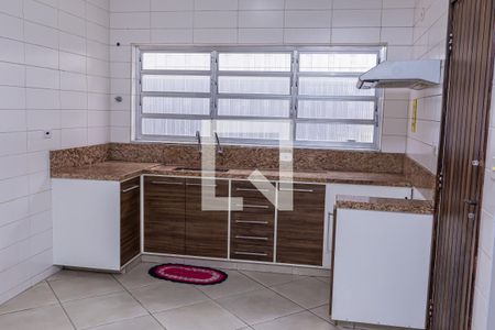 Casa à venda com 200m², 4 quartos e 3 vagas Casa à venda com 200m², 4 quartos e 3 vagasCozinha