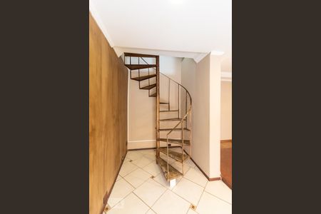 Sala de casa à venda com 4 quartos, 200m² em Cidade Patriarca, São Paulo