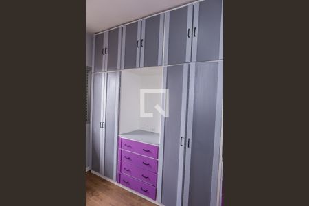 Casa à venda com 200m², 4 quartos e 3 vagas Casa à venda com 200m², 4 quartos e 3 vagasQuarto 3