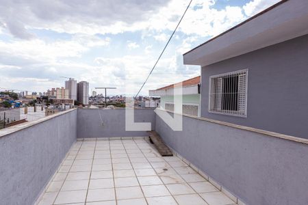 Casa à venda com 200m², 4 quartos e 3 vagas Casa à venda com 200m², 4 quartos e 3 vagasTerraço