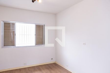 Casa à venda com 200m², 4 quartos e 3 vagas Casa à venda com 200m², 4 quartos e 3 vagasQuarto 2