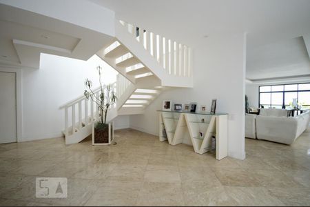 Hall de apartamento à venda com 6 quartos, 1080m² em Barra da Tijuca, Rio de Janeiro