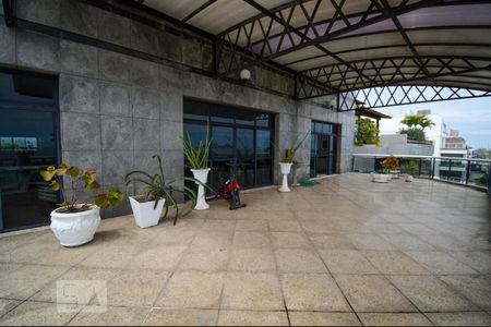 Apartamento à venda com 1080m², 6 quartos e 6 vagas Apartamento à venda com 1080m², 6 quartos e 6 vagasVaranda