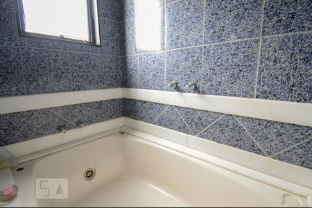 Apartamento à venda com 1080m², 6 quartos e 6 vagas Apartamento à venda com 1080m², 6 quartos e 6 vagasBanheira do Banheiro Social