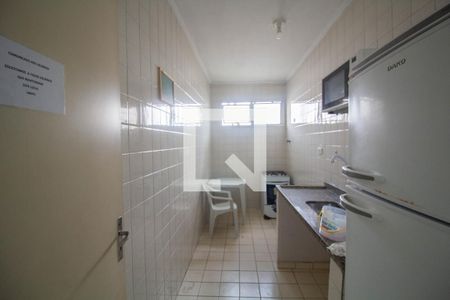 Apartamento para alugar com 48m², 2 quartos e 1 vaga Apartamento para alugar com 48m², 2 quartos e 1 vagaÁrea comum - Salão de festas
