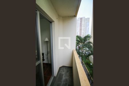 Sala / Varanda de apartamento à venda com 2 quartos, 48m² em Vila Carmosina, São Paulo