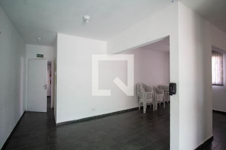 Apartamento para alugar com 48m², 2 quartos e 1 vaga Apartamento para alugar com 48m², 2 quartos e 1 vagaÁrea comum - Salão de festas