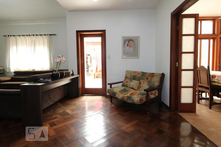 Sala 1 de casa para alugar com 5 quartos, 321m² em Granja Julieta, São Paulo