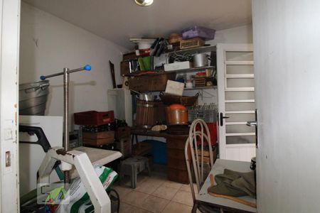 Casa para alugar com 321m², 5 quartos e 3 vagasQuarto área de serviço