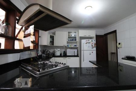 Casa para alugar com 321m², 5 quartos e 3 vagasCozinha