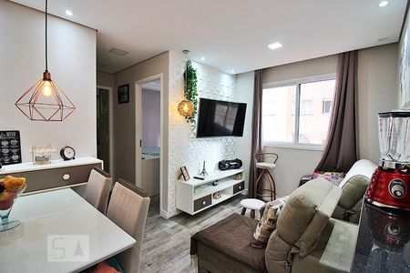 Sala  de Apartamento com 2 quartos, 40m² Campanário