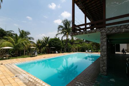 Casa à venda com 5000000m², 3 quartos e 4 vagasPiscina
