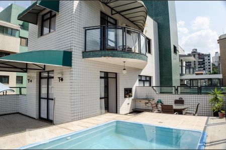 Apartamento à venda com 269m², 3 quartos e 5 vagas Apartamento à venda com 269m², 3 quartos e 5 vagasPiscina