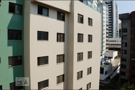 Apartamento à venda com 269m², 3 quartos e 5 vagas Apartamento à venda com 269m², 3 quartos e 5 vagasVista do quarto 2