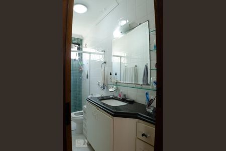 Apartamento à venda com 269m², 3 quartos e 5 vagas Apartamento à venda com 269m², 3 quartos e 5 vagasBanheiro da Suíte