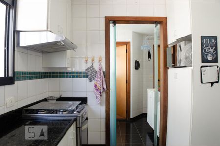 Apartamento à venda com 269m², 3 quartos e 5 vagas Apartamento à venda com 269m², 3 quartos e 5 vagasCozinha
