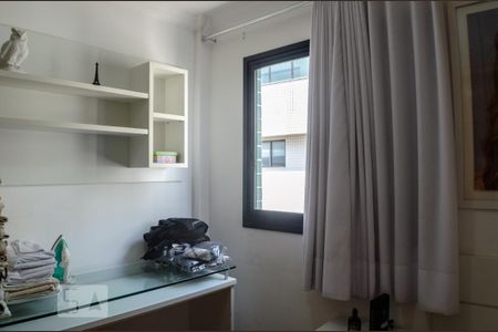 Apartamento à venda com 269m², 3 quartos e 5 vagas Apartamento à venda com 269m², 3 quartos e 5 vagasQuarto 2