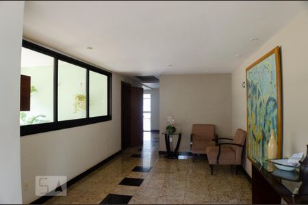 Apartamento à venda com 269m², 3 quartos e 5 vagas Apartamento à venda com 269m², 3 quartos e 5 vagasHall de Entrada