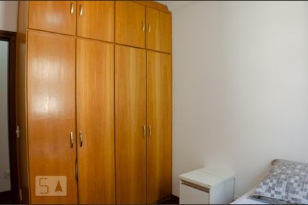 Apartamento à venda com 269m², 3 quartos e 5 vagas Apartamento à venda com 269m², 3 quartos e 5 vagasQuarto 3