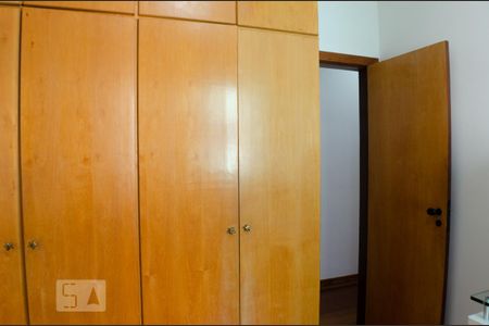 Apartamento à venda com 269m², 3 quartos e 5 vagas Apartamento à venda com 269m², 3 quartos e 5 vagasQuarto 2
