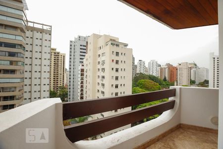 Sacada de apartamento à venda com 3 quartos, 357m² em Vila Nova Conceição, São Paulo