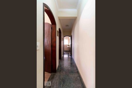 Corredor de casa à venda com 4 quartos, 280m² em Parque Cruzeiro do Sul, São Paulo