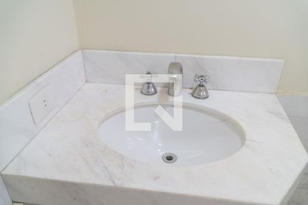Lavabo (Terreo) de casa para alugar com 4 quartos, 350m² em Parque Monte Alegre, Taboão da Serra