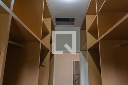 Casa para alugar com 350m², 4 quartos e 2 vagasCloset da suíte (2º Andar)
