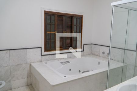 Casa para alugar com 350m², 4 quartos e 2 vagasBanheiro da Suíte (2º Andar)