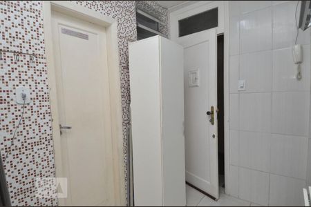 Apartamento à venda com 130m², 3 quartos e sem vagaÁrea de Serviço