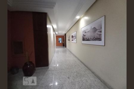 Apartamento à venda com 130m², 3 quartos e sem vagaHall de Entrada
