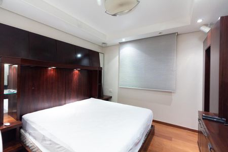 Suíte 1 de apartamento para alugar com 3 quartos, 140m² em Vila Nova Conceição, São Paulo