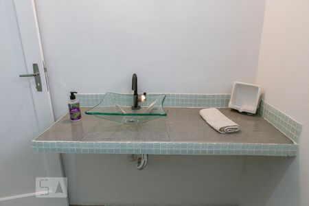 Apartamento para alugar com 70m², 3 quartos e sem vagaBanheiro