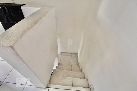 Casa à venda com 60m², 2 quartos e 1 vagaEscada