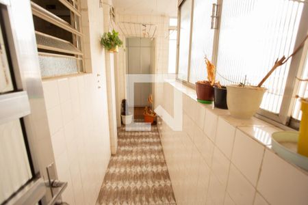 Apartamento à venda com 107m², 2 quartos e 1 vagaÁrea de Serviço