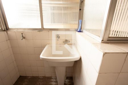 Apartamento à venda com 107m², 2 quartos e 1 vagaÁrea de Serviço