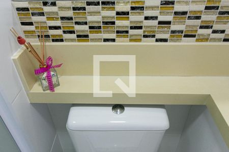 Apartamento à venda com 63m², 2 quartos e 2 vagas Apartamento à venda com 63m², 2 quartos e 2 vagasBanheiro Social