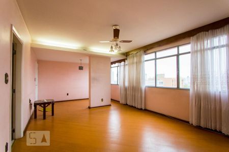 Apartamento para alugar com 170m², 3 quartos e 1 vagaSala