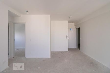 Sala de apartamento à venda com 2 quartos, 69m² em Alphaville Empresarial, Barueri