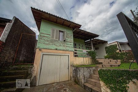 Casa para alugar com 300m², 3 quartos e 2 vagasFachada