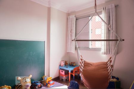 Apartamento à venda com 198m², 4 quartos e 2 vagasQuarto 2