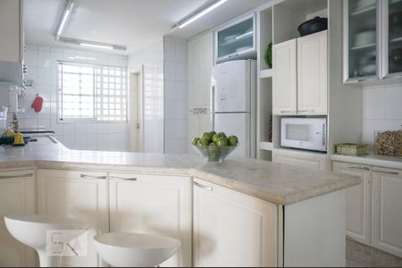 Apartamento à venda com 198m², 4 quartos e 2 vagasCozinha