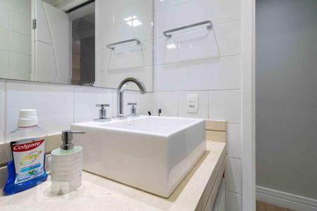 Apartamento à venda com 80m², 3 quartos e 2 vagasBanheiro Social