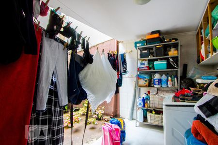 Casa à venda com 150m², 3 quartos e 1 vagaÁrea de serviço