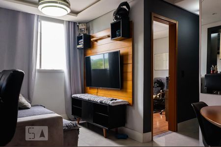 Sala de apartamento à venda com 2 quartos, 50m² em Rubem Berta, Porto Alegre