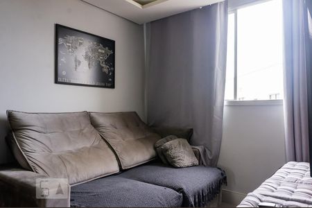 Sala de apartamento à venda com 2 quartos, 50m² em Rubem Berta, Porto Alegre